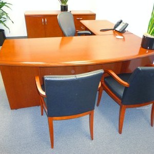 Geiger Arc Front Cherry Desk