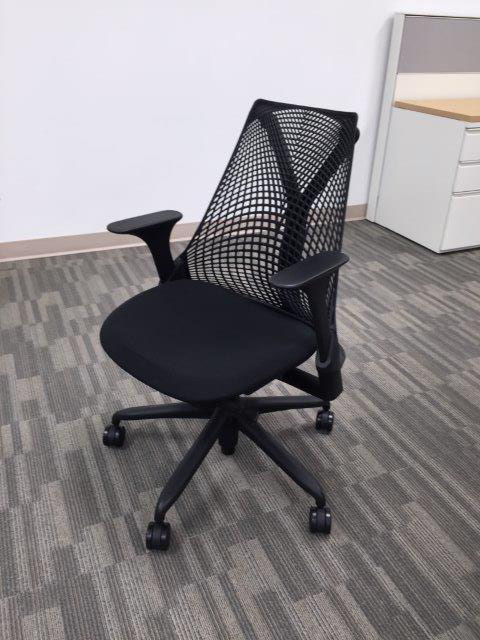 Herman Miller Chair (Black)